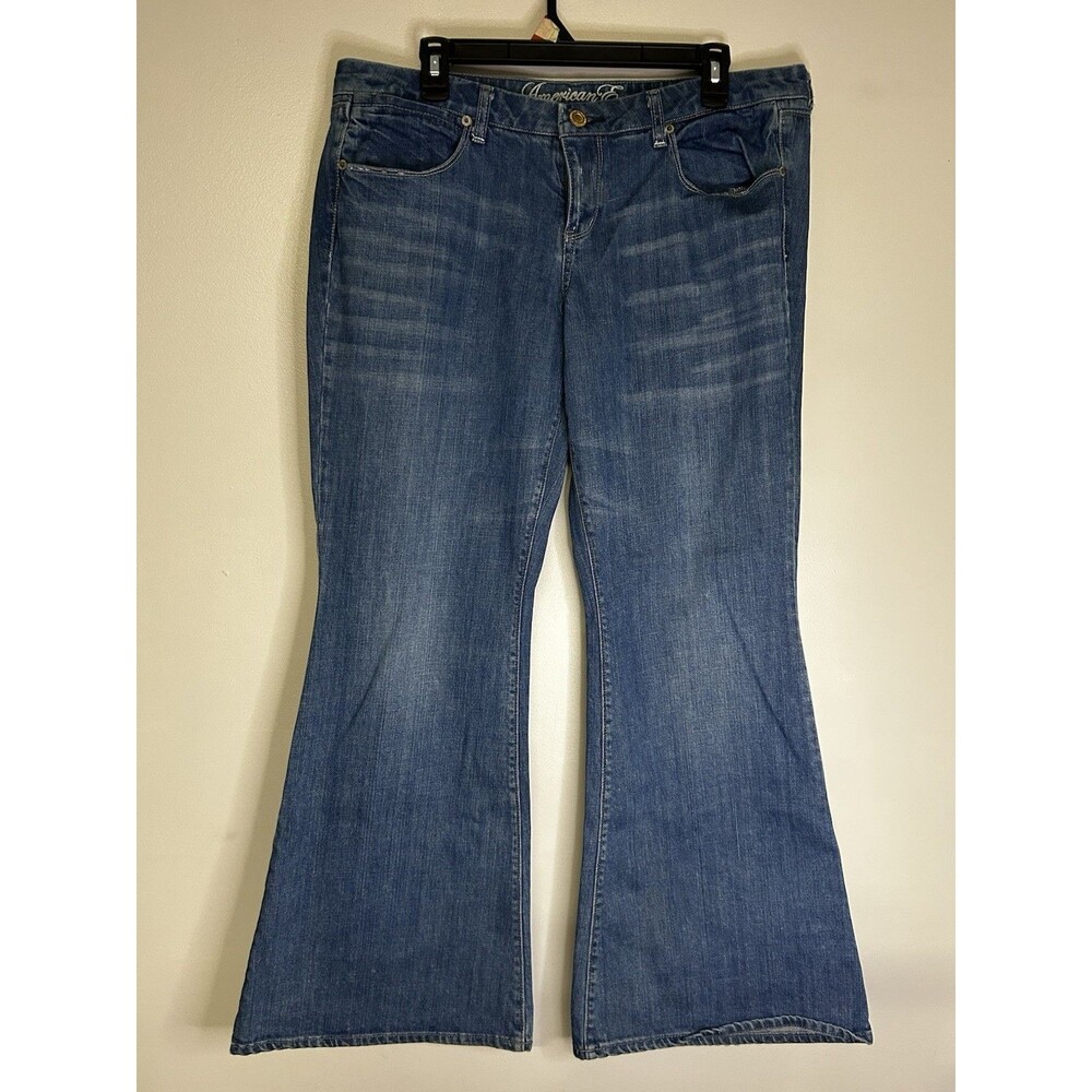 American Eagle Real Flare Medium-wash Jeans Low-rise Fit Size 14 Regular Women's